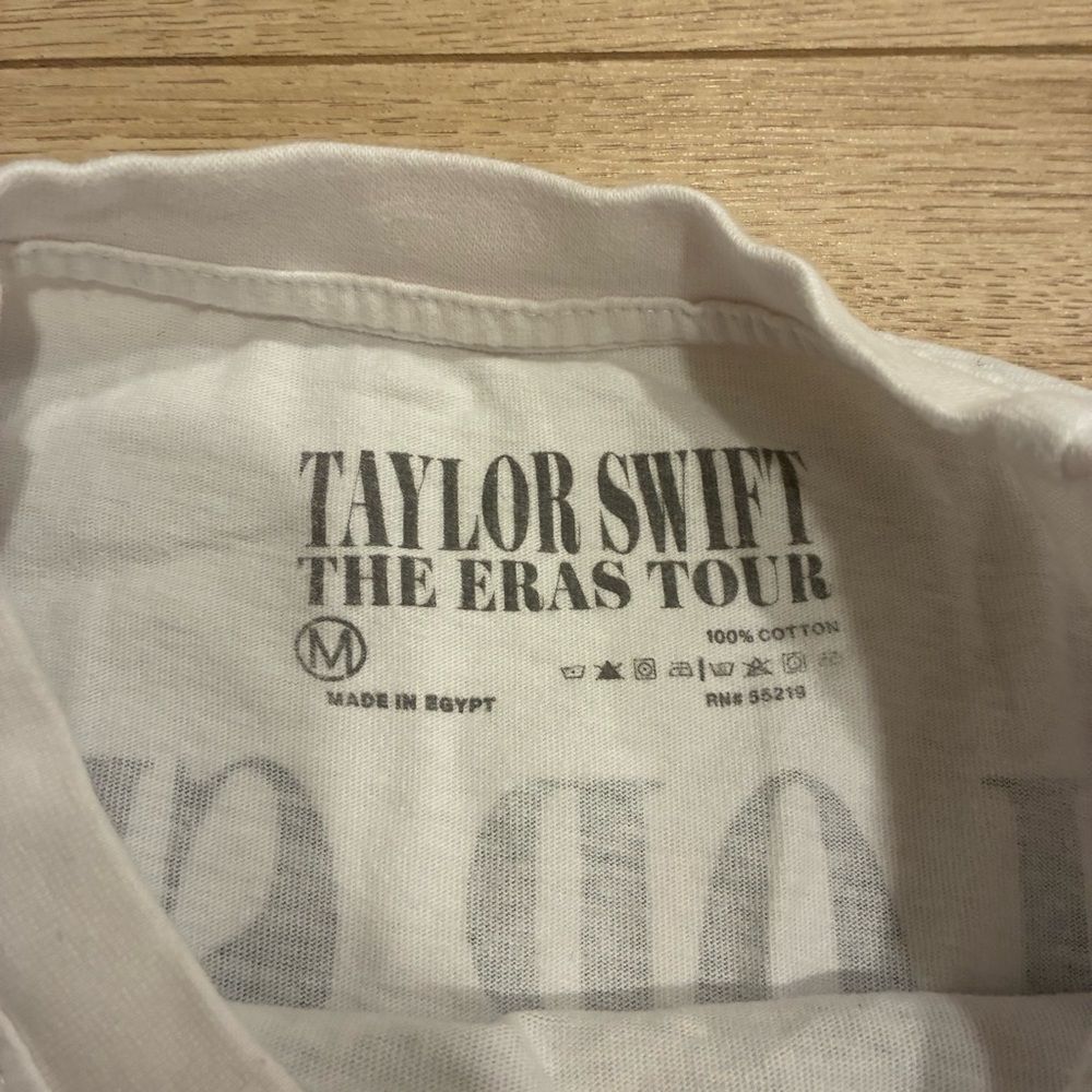 Taylor Swift Official The Eras Tour Cotton Short Sleeve White T-shirt Size M - Picture 4 of 5